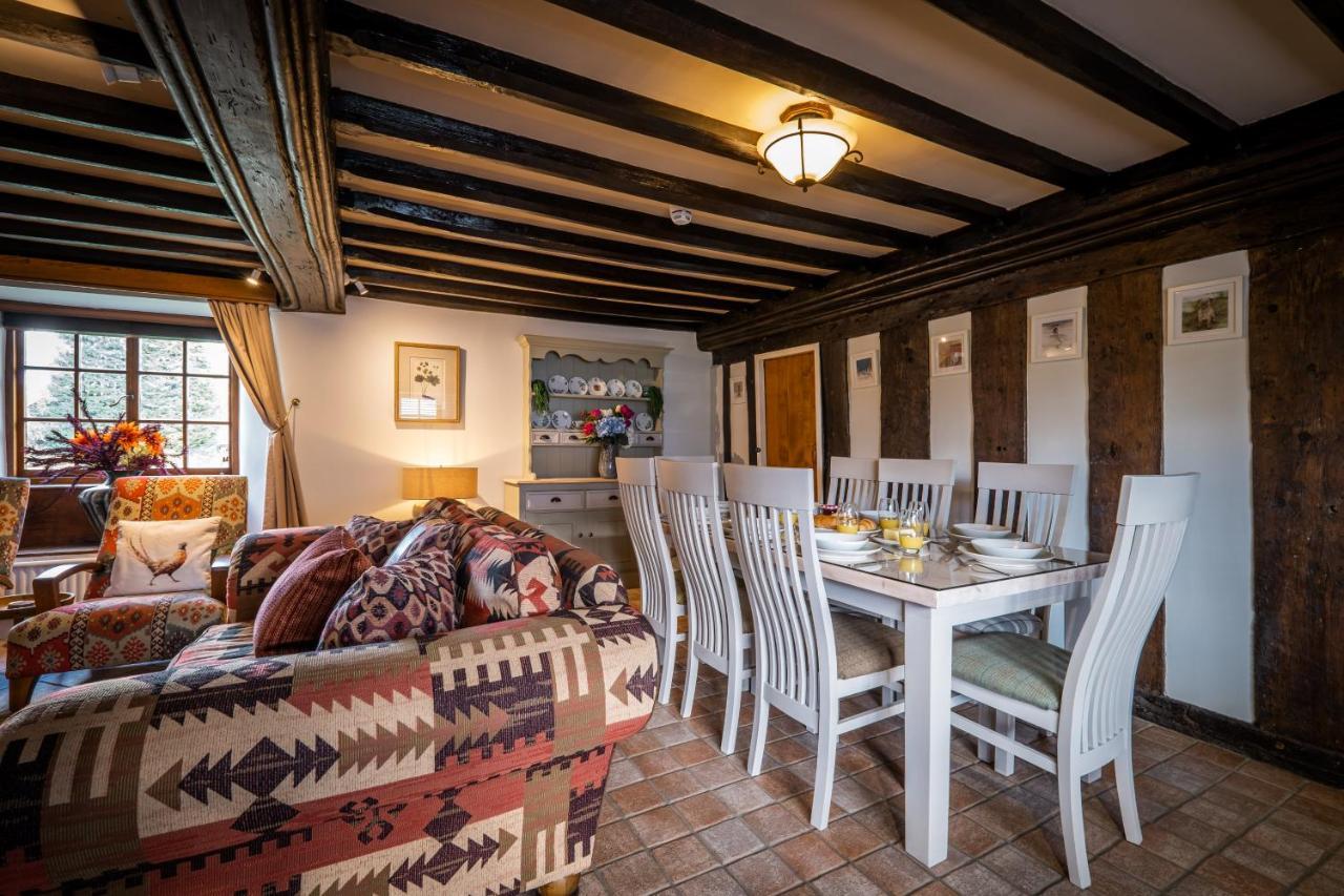 فيلا Beautiful Grade 2 Listed Building - West Wing باونيس أون وينديرمير المظهر الخارجي الصورة