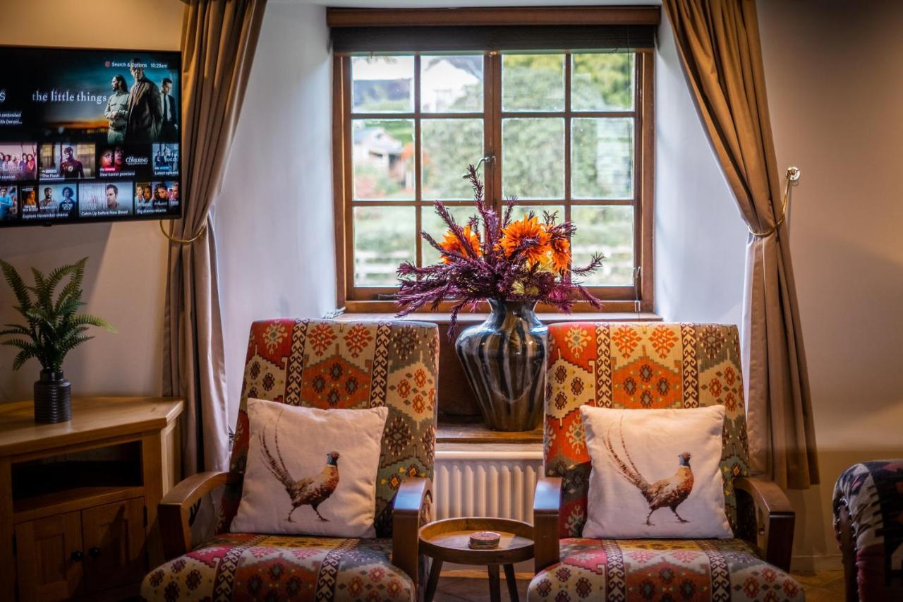 فيلا Beautiful Grade 2 Listed Building - West Wing باونيس أون وينديرمير المظهر الخارجي الصورة
